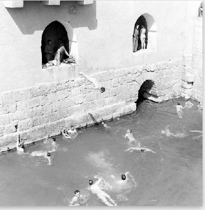 notdbd - Gafsa, Tunisia. 1943. It’s so great that these soldiers...