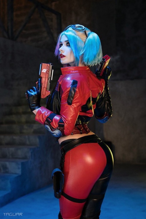 cosplay-vixens:Irina Meier - Harley Quinn [Injustice 2]...