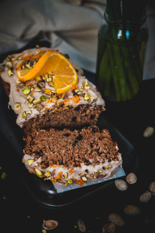 veganfoody - Vegan Parsnip Cake with Orange Cashew Frosting