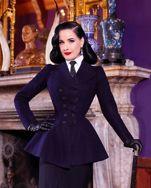 ditavonteese:Presenting a next month at the...