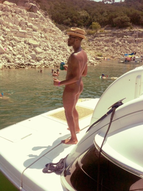 photos-of-nude-men - nudeflikker - feel free…be nudeReblog from...