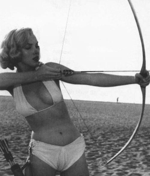 bitter-cherryy - Marilyn Monroe, Photographed by Anthony...