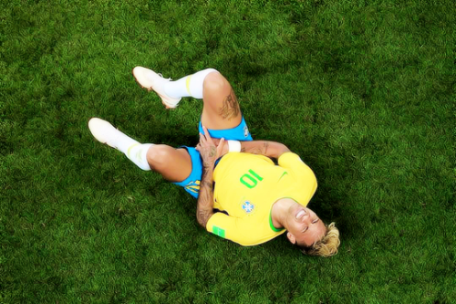striveforgreatnessss - Neymar had a blast playing against...