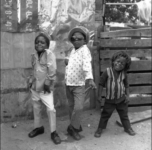 lividlovers - dominiquekayanna - Three boys posing for the camera...