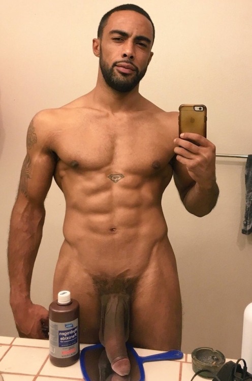 breedable - supermusclegeek10 - Sexy ass black man
