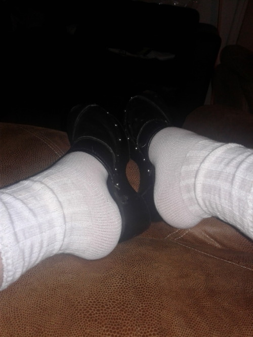 would you want to cum on my socks and clogs