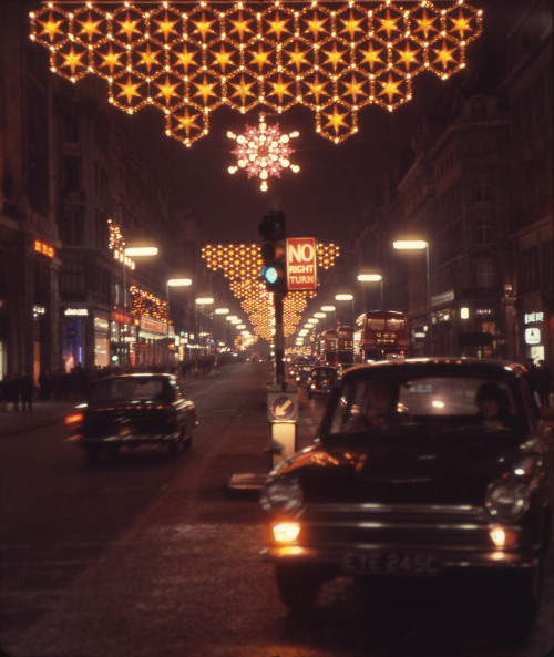 vintageeveryday - Oxford Street, London, Christmas Eve, 1965.