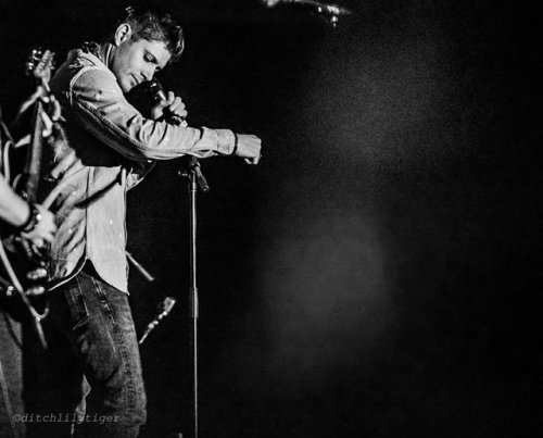 positivexcellence - Jensen performing at SNS torcon...