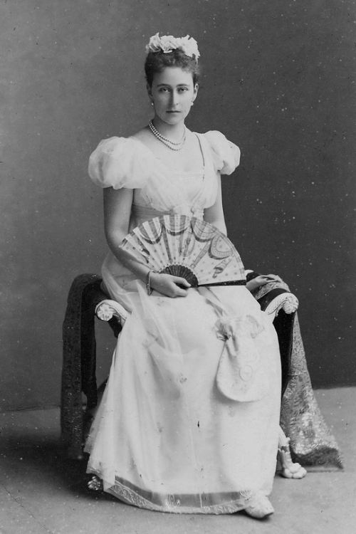 teatimeatwinterpalace - Grand Duchess Elizabeth Feodorovna.