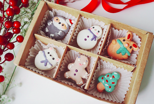 Christmas Macarons (by Erika Low) on flickr