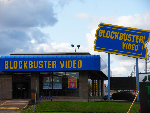 your90s2000sparadise - Blockbuster and Hollywood Video, movie...