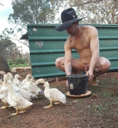 On the farm, itâ€™s best way to get you work done, stay cool in summer, and enjoy it more, because itâ€™s fun2bnaked!
men-without-pants
Please enjoy these blogs of male...