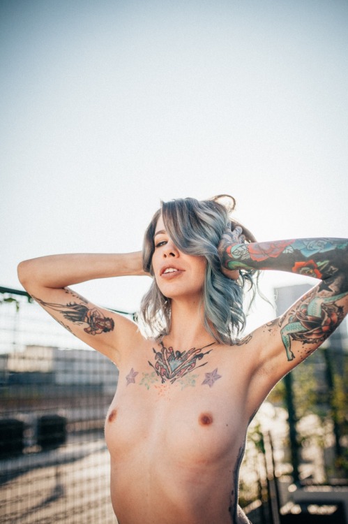 derekwoodsphotography - Ms. @exohanalog. Naked on a rooftop in...