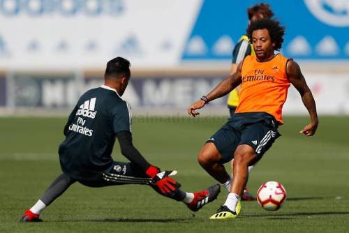 salehmadridista - Another session without the players called up...