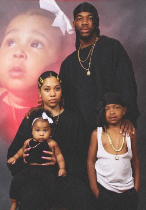 karayray1:abathingvibe:If we can’t have a family like this,...