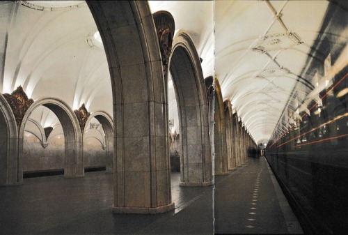 sovietpostcards:Moscow Subway in 1980 (via)