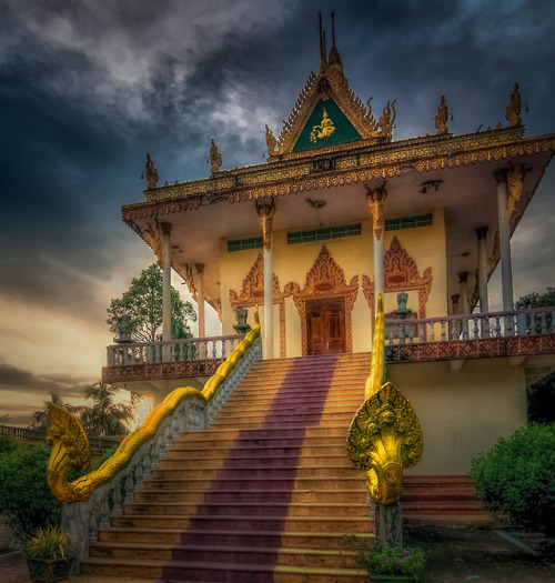 breathtakingdestinations:Wat Leu - Cambodia (by Keith...