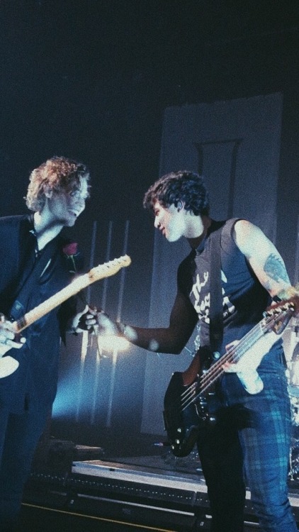 calumisrude - luke hemmings receiving and giving roses is my new...