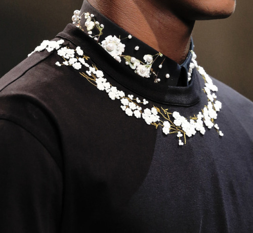 money-in-veins:Givenchy s/s 2015 menswear (details)