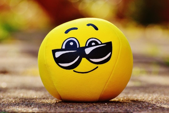 Emoji face toy with sunglasses 