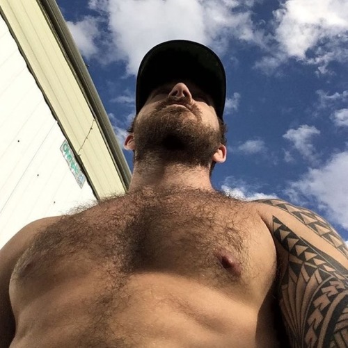 thehairyhunk - Feat @j.j.bergin • By @thehairyhunk •...