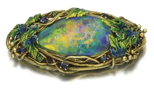 shewhoworshipscarlin - Black opal brooch by Tiffany, 1910.