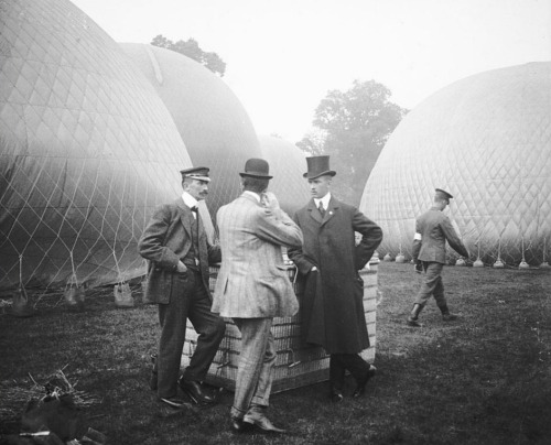 longbeardedgentleman - Victorian Balloon Race