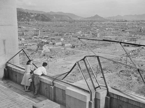 s-h-o-w-a:Couple gazing over Hiroshima during reconstruction...