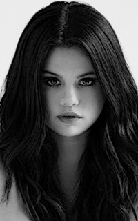 Selena Gomez Tumblr_pe2yevJNQP1stp5sko7_250