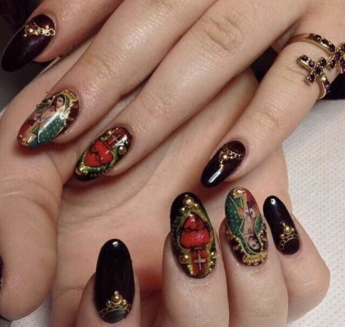 baenda: this nail art is beautiful!