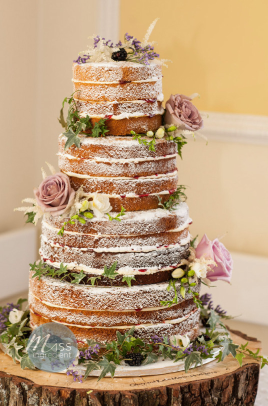 Cheer Up Post #4430 - Crazy Wedding Cakes Edition Making an impression. Food Masterpost ***Disclaimer: Most of the images used do not belong to me. If you see o