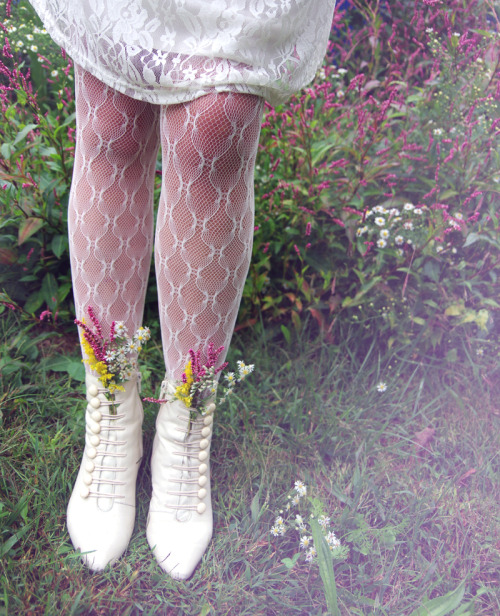 flower shoes on Tumblr