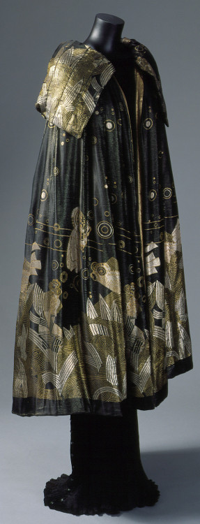 omgthatdress - CapeWorth, 1925The Los Angeles County Museum of...