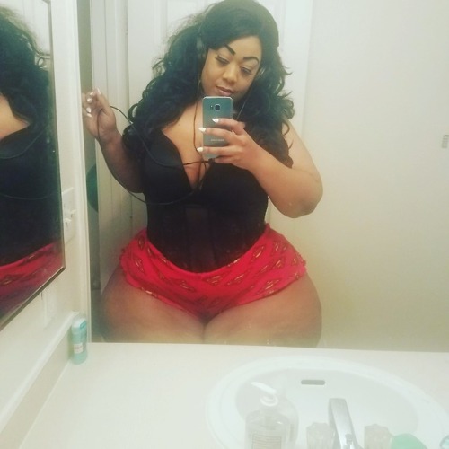 shesablessing63 - I love my big hips 