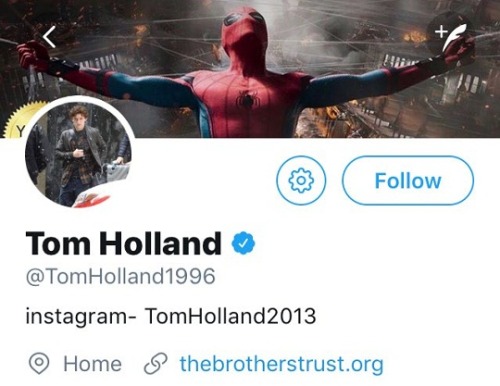 mcucentral - everyone’s twitter header vs chris evans’ twitter...