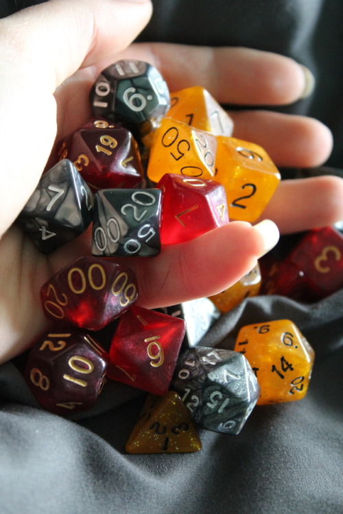 artisticmiserys:★ Felt like showing off more of my dice★
