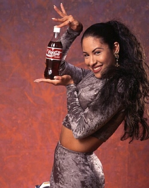 selenaquintanillablog:Rare photos from Selena’s 1994 Coca-Cola...