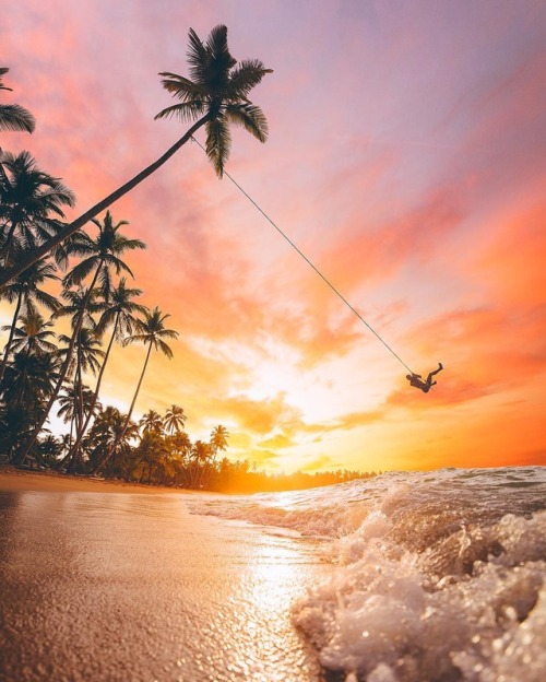 wanderloco:Sunsets are proof that no matter what happens,...