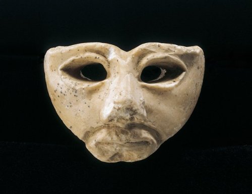 (via Sumerian Gypsum Mask - Phoenix Ancient Art)