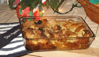 Pouding au pain (bread pudding)
Ingredients
• 4 cups stale bread (preferably from a baguette a few days old), cut into 1-inch squares
• 4 cups hot milk, but not boiling
• ¼ cup melted butter
• ½ cup...