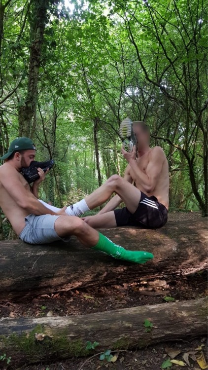 exposedbarebackhunter - If you go down to the woods today…