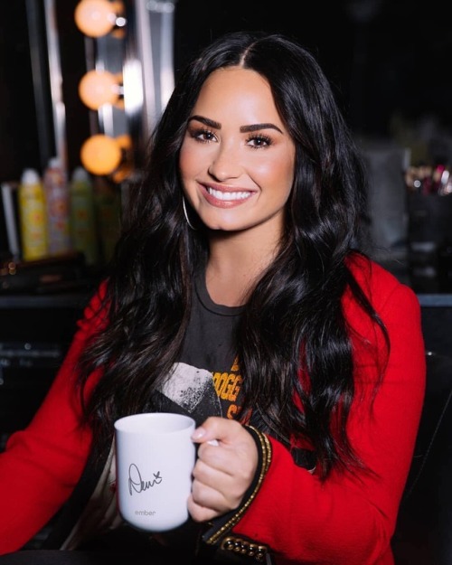 dlovato-news - Ember - We love @ddlovato’s music, strength and...