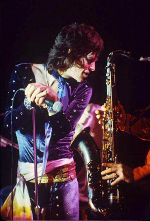 soundsof71 - Mick Jagger (and the sax and hands of Bobby Keys) on...