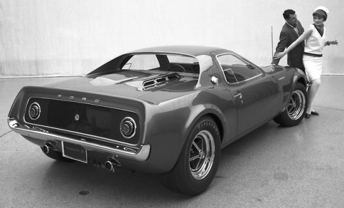 carsthatnevermadeitetc - Ford Mustang Mach 2 concept, 1967....