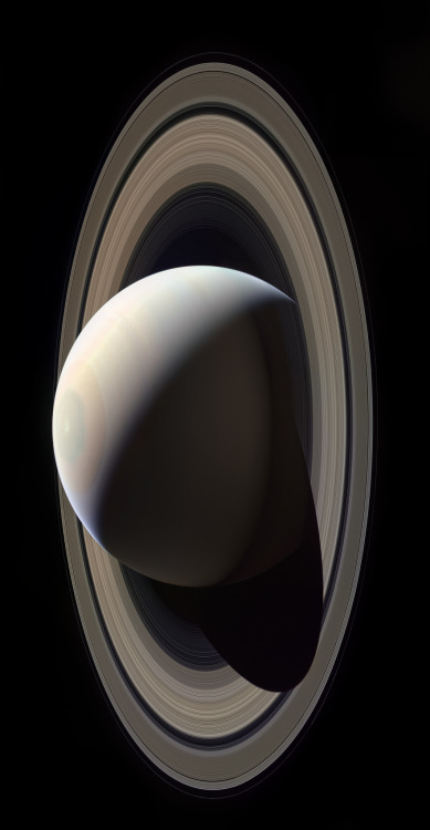 0smarzinho - astronomyblog - Image of Saturn taken by Cassini...
