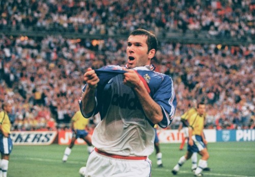 greatsofthegame - Zinedine Zidane 1998Man Of The Match Zinedine...