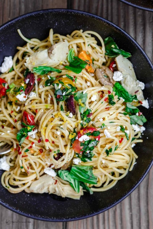 daily-deliciousness - Mediterranean olive oil pasta