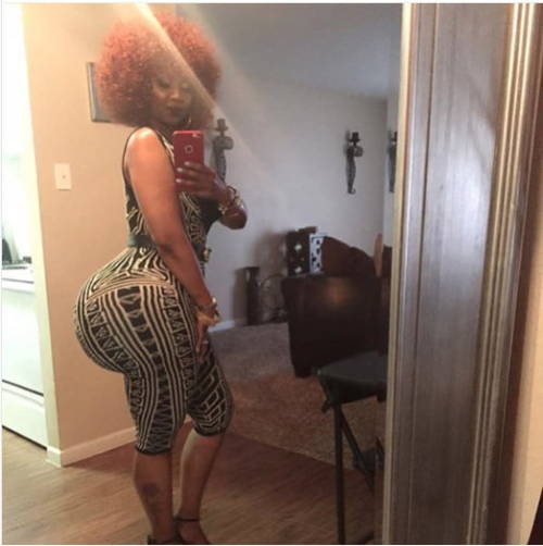 hugebuttocks:Thick black booty selfie #thickqueen