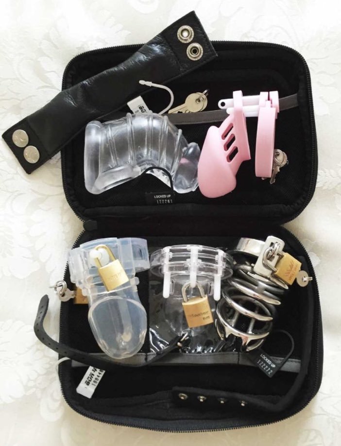 The perfect travel case for the discerning Domme … always prepared for the unexpected….hehehe