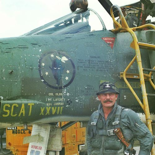 graydog-mod0 - pattern-53-enfield - Colonel Robin Olds with his...